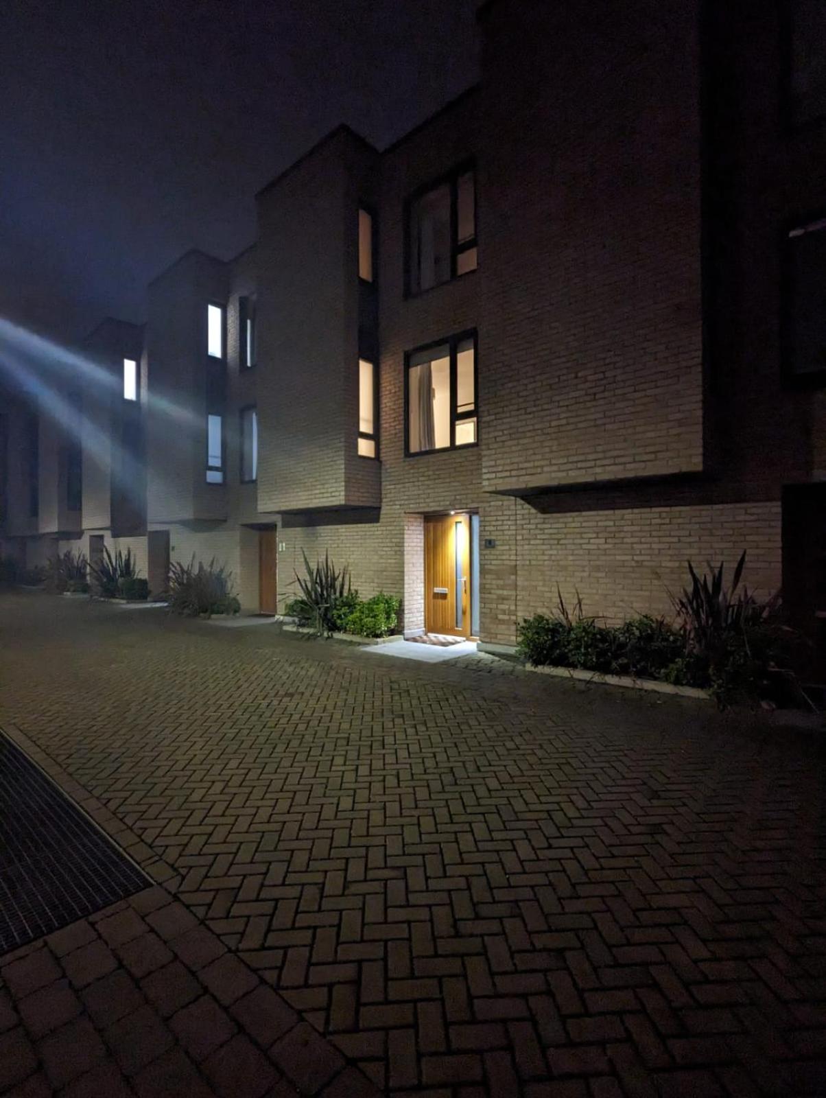 דירות לונדון Luxurious & Modern Townhouse In Hammersmith מראה חיצוני תמונה