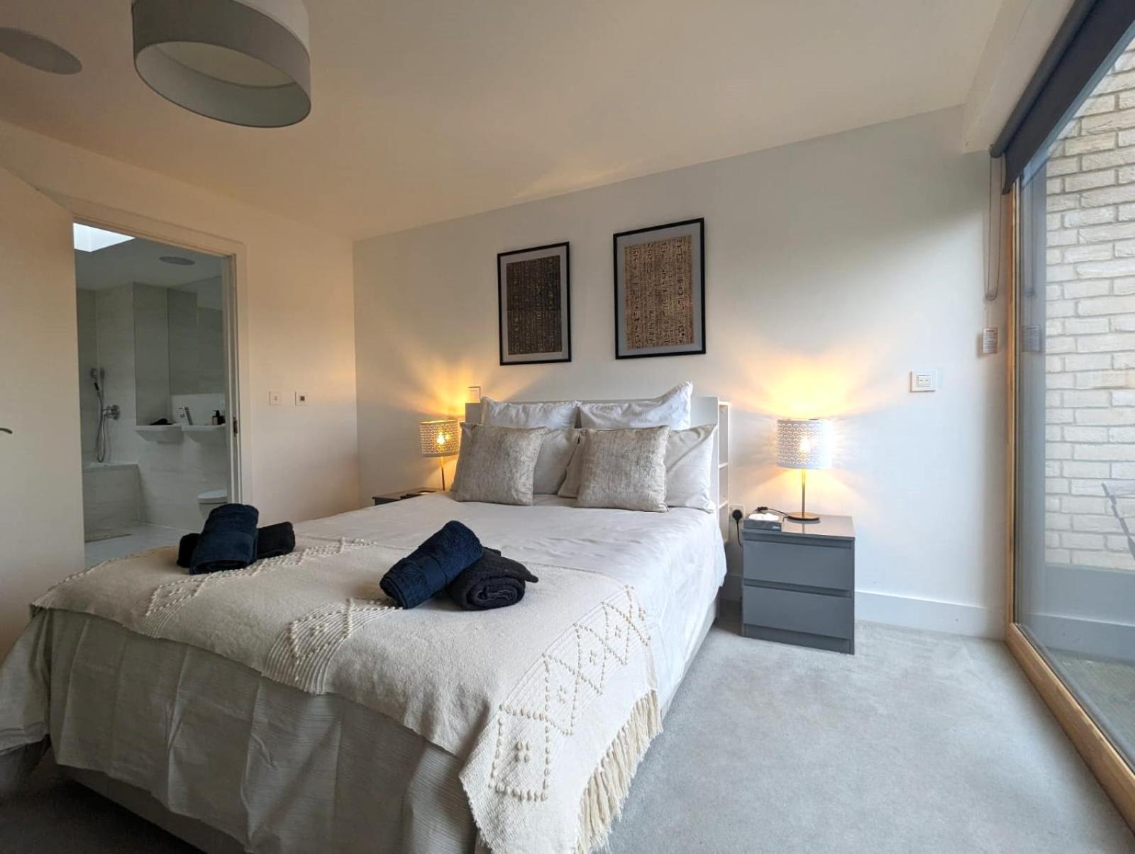 דירות לונדון Luxurious & Modern Townhouse In Hammersmith מראה חיצוני תמונה