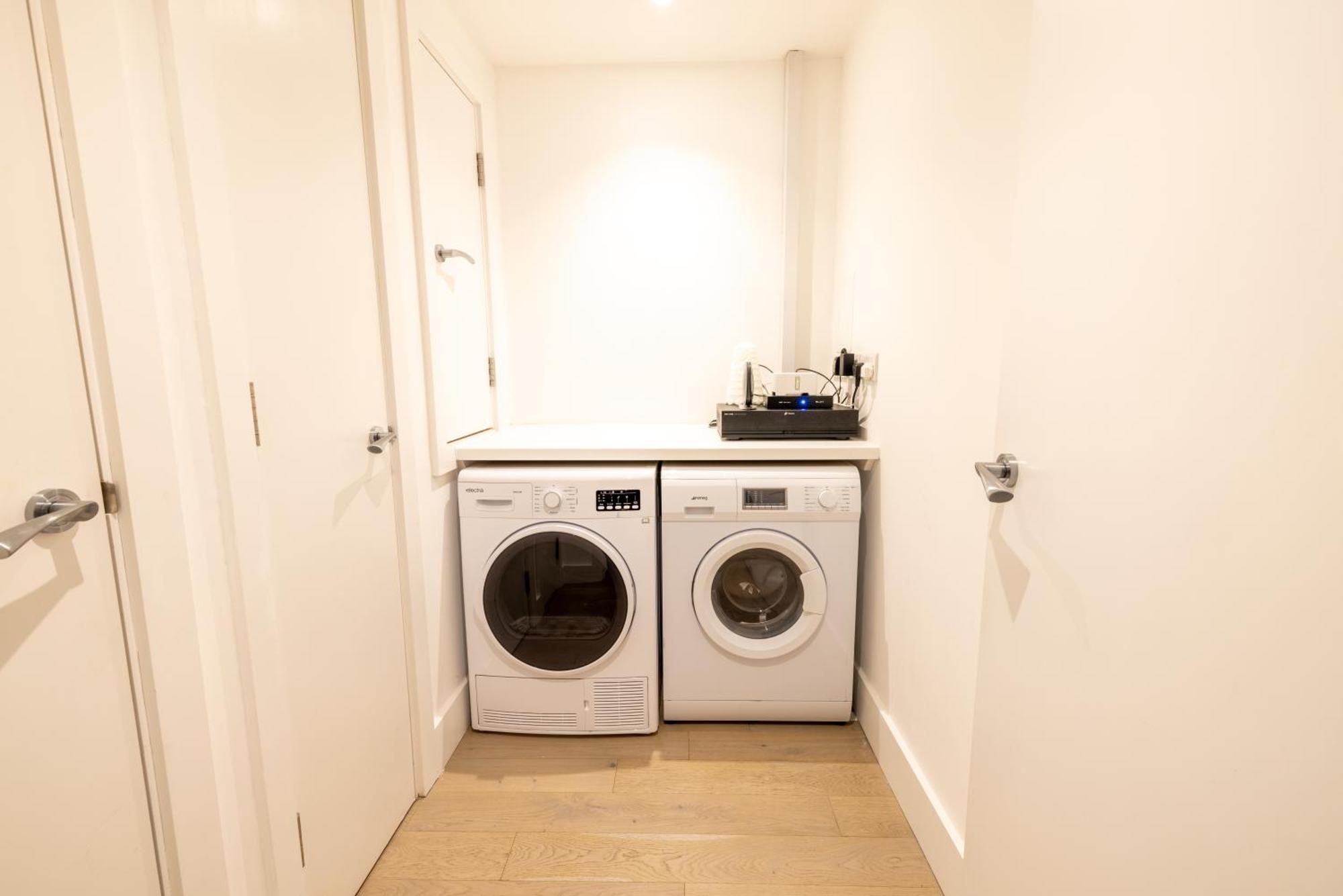 דירות לונדון Luxurious & Modern Townhouse In Hammersmith מראה חיצוני תמונה